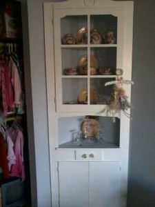 https://www.thriftynorthwestmom.com/frugal-fun-for-kids-make-your-own-dollhouse/dollhouse/