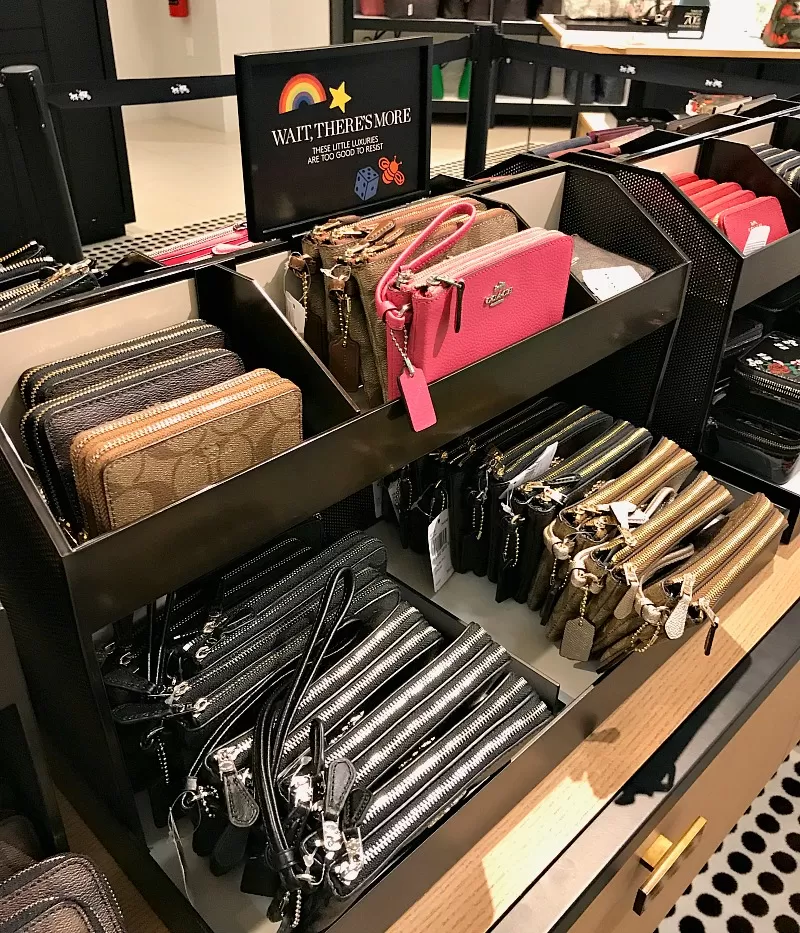 Coach Outlet 'Blowout Sale': Several discounted handbags, wallets have an  extra 20% off 