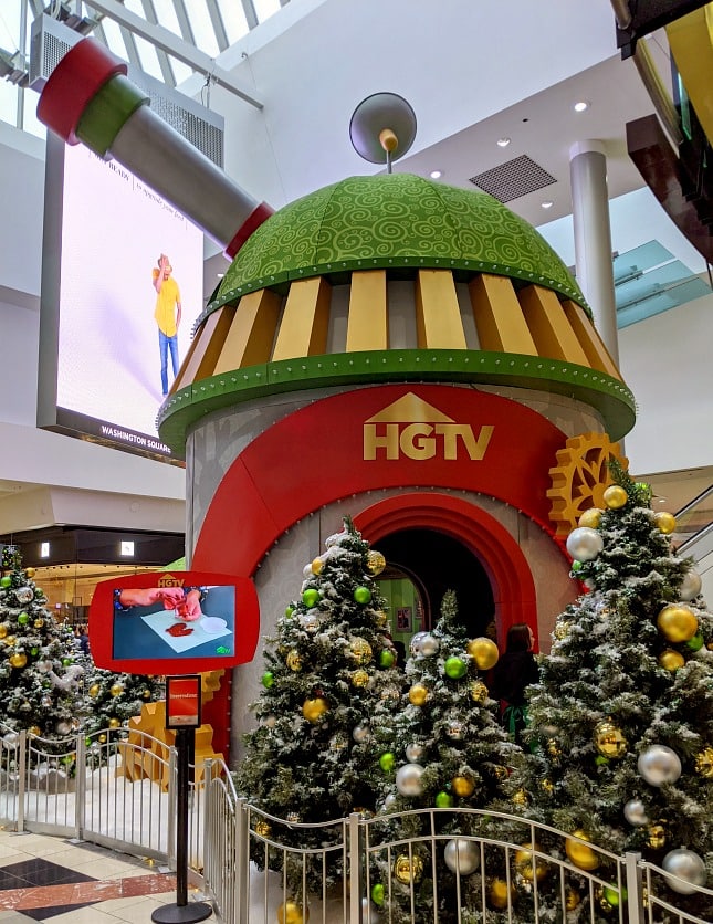 Santa HQ Experience at Washington Square Mall in Portland Oregon